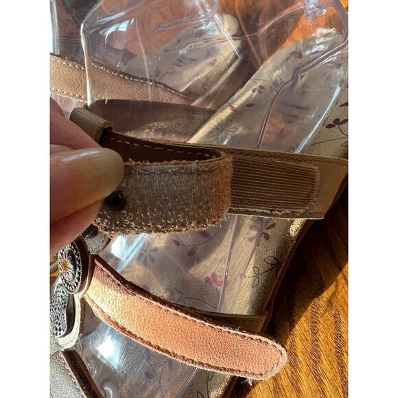 Taos Prize slide sandals, leather, 3 strap adjustable, women's size 7 - Picture 8 of 10